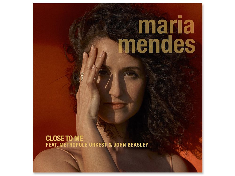 Maria Mendes Close To Me